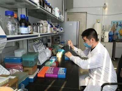 20天！一位“80后”教授的火速攻關(guān) 生物技術(shù)賦能新冠中西醫(yī)輔助產(chǎn)品開發(fā)