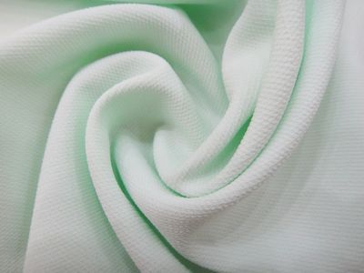 滌綸彈力梭織面料 重塑現(xiàn)代女裝的時(shí)尚舒適新標(biāo)桿